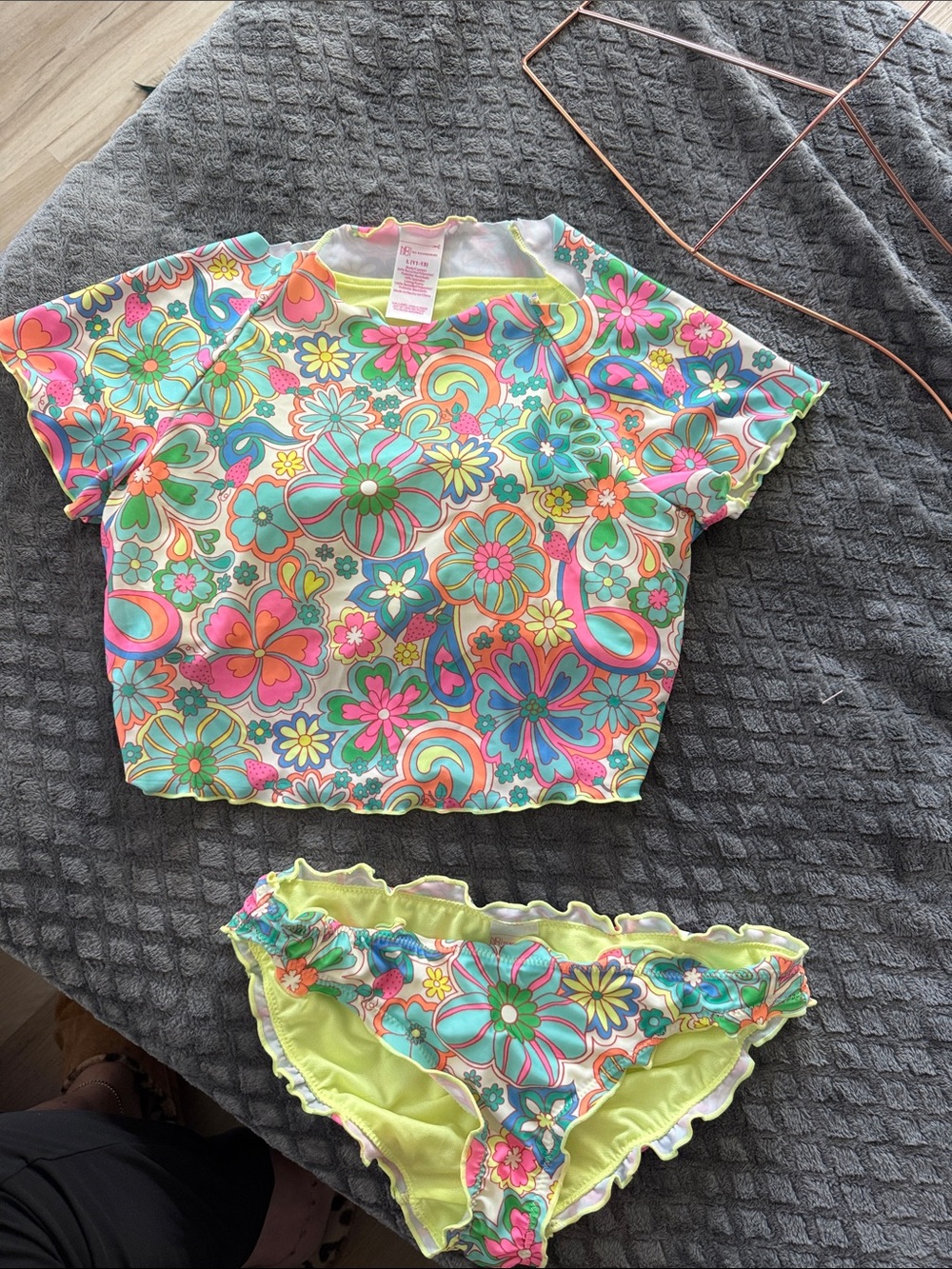 No Boundaries Multicolor Floral Short Sleeve Rash Guard Bikini Set AS IS
